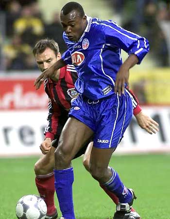 現出了多面 現出了多面